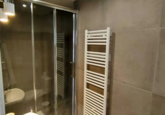 Chambre c/ services pour enfants (étudiant/e u