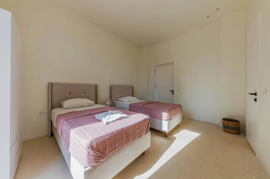 Budget bed, Saint-Denis