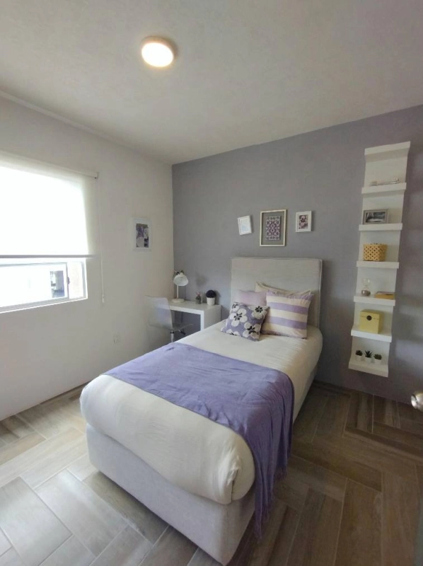 Bed in the heart of Paris, Paris 10th