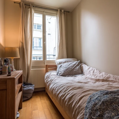 Chambre pour une étudiante Paris 10e