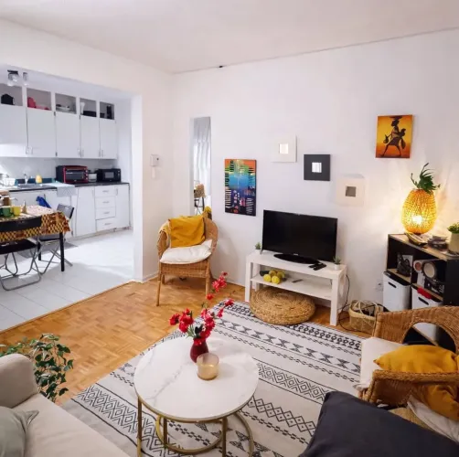 2 bedrooms, 3-room apartment of 55m² in Paris 58 Rue Pouchet