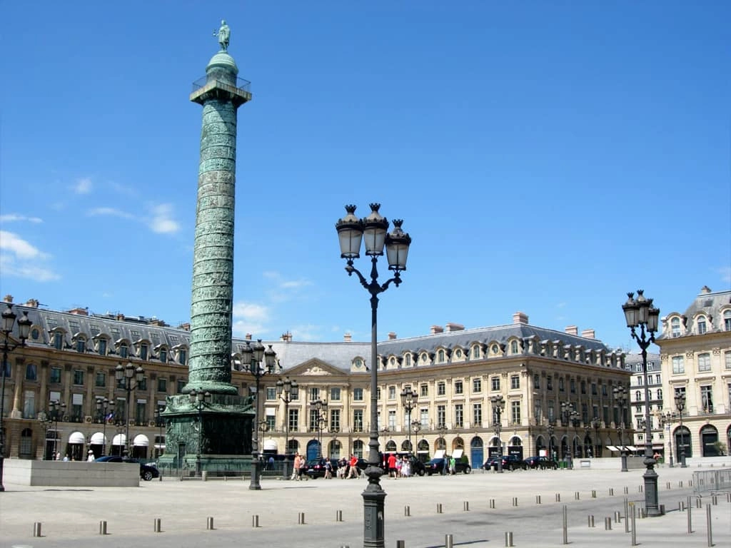 Recherche appartement contre services | Paris 1er 