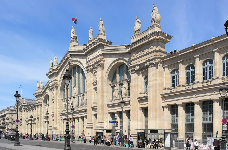 Demande lit en colocation filles |  Paris 10e