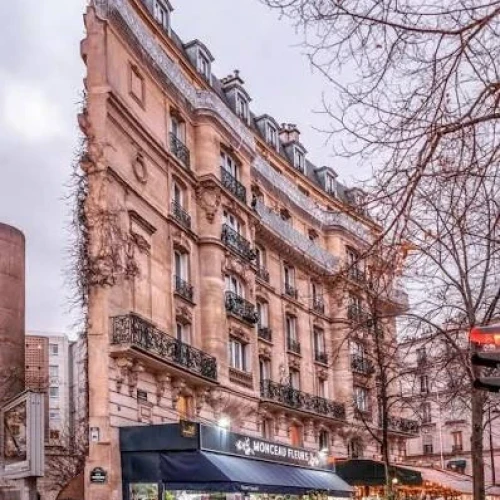 Recherche chambre contre aide aux seniors Paris 15