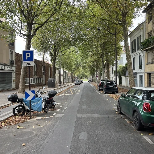 Recherche lit avec coin perso étude à Paris 19e