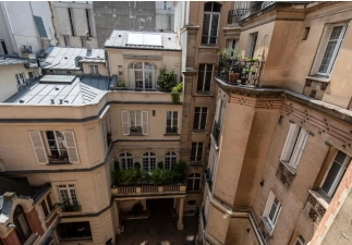 Chambre en échange d’aide avec les enfants 
