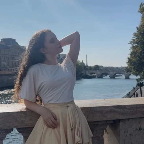 Étudiente a la Sorbonne 