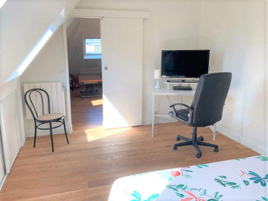 Propose très beau t2 47m2 entier à paris 1er 
